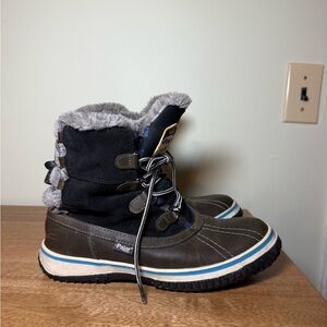 Pajar Canada Iceberg brown and black Leather waterproof winter boots Size 8-8.5